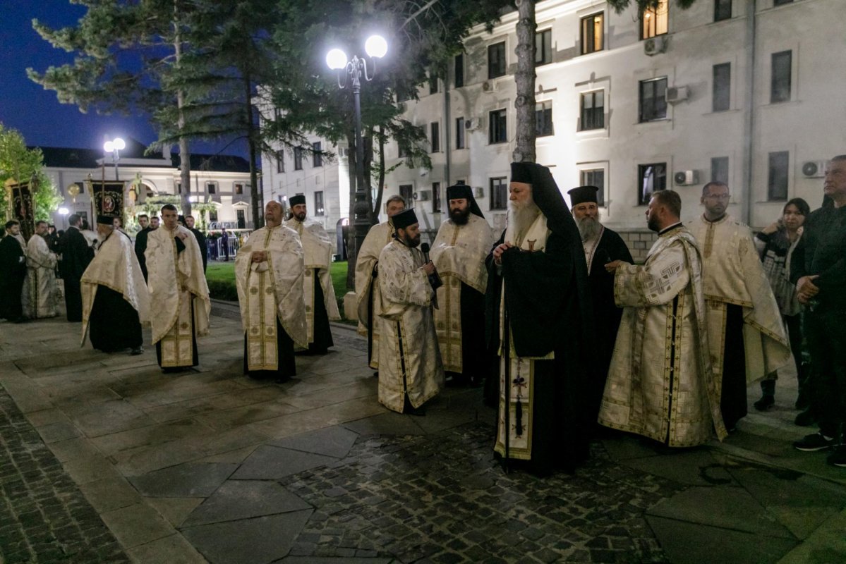 Procesiune cu moaștele Sfintei Parascheva la Iași 128805