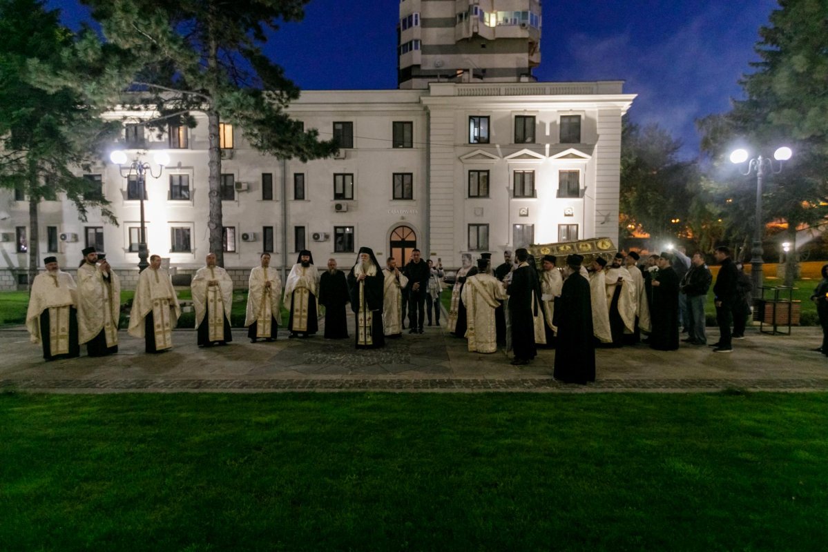 Procesiune cu moaștele Sfintei Parascheva la Iași 128806