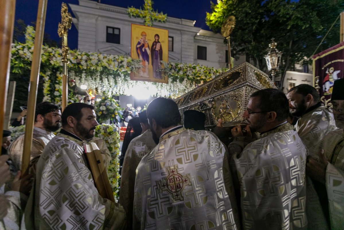 Procesiune cu moaștele Sfintei Parascheva la Iași 128807