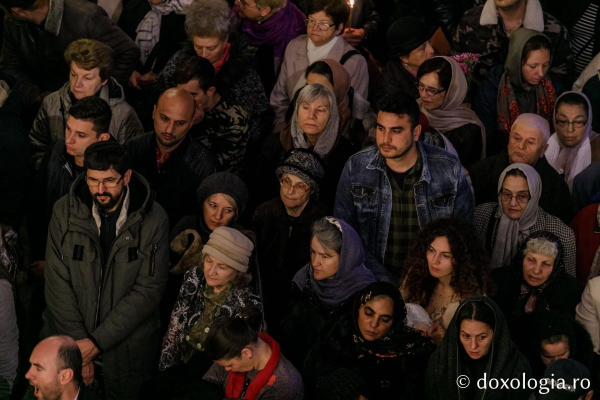 Procesiune cu moaștele Sfintei Parascheva la Iași 128820