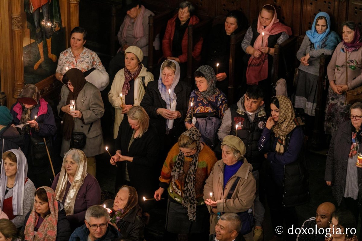 Procesiune cu moaștele Sfintei Parascheva la Iași 128822