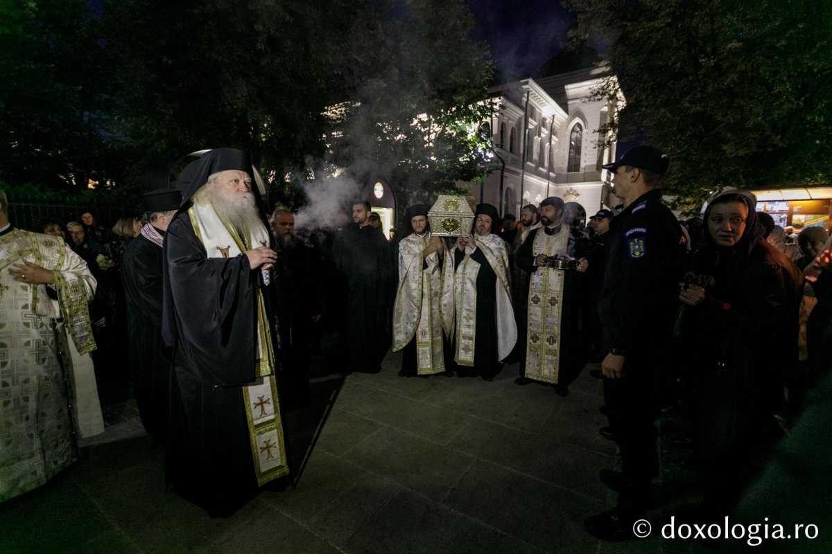 Procesiune cu moaștele Sfintei Parascheva la Iași 128828