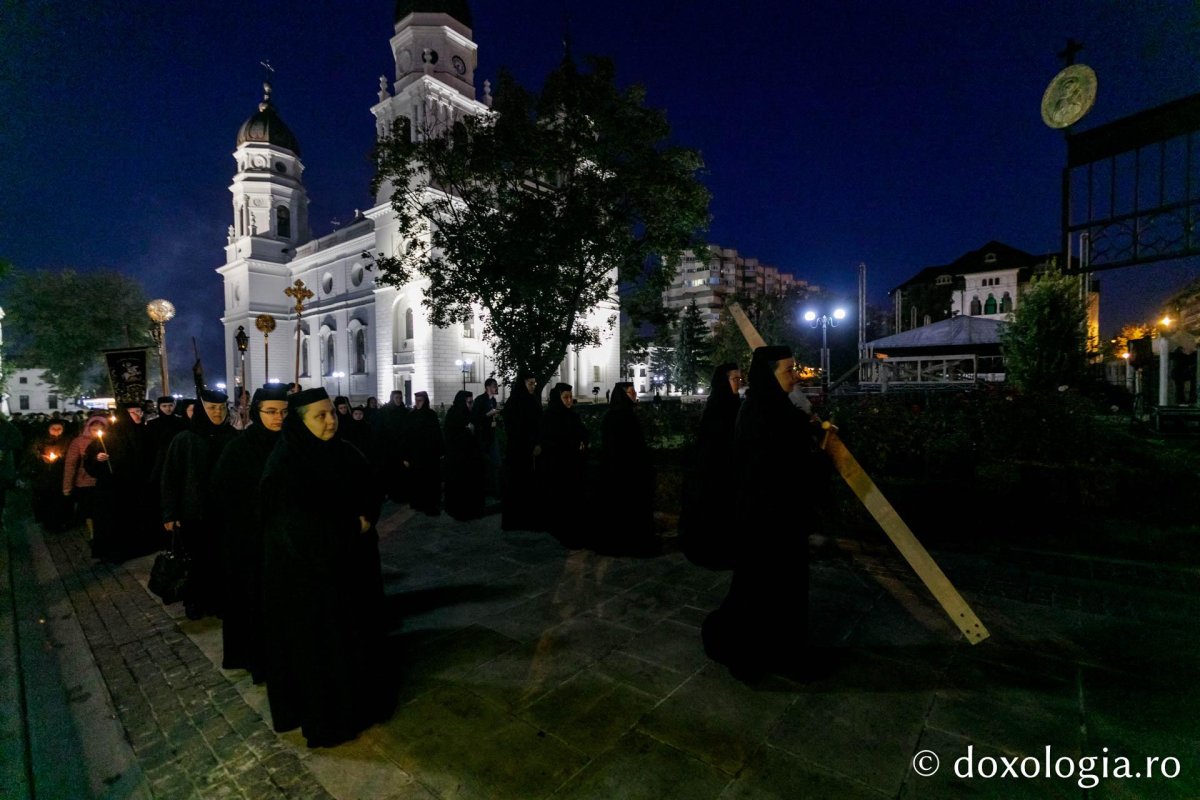 Procesiune cu moaștele Sfintei Parascheva la Iași 128829