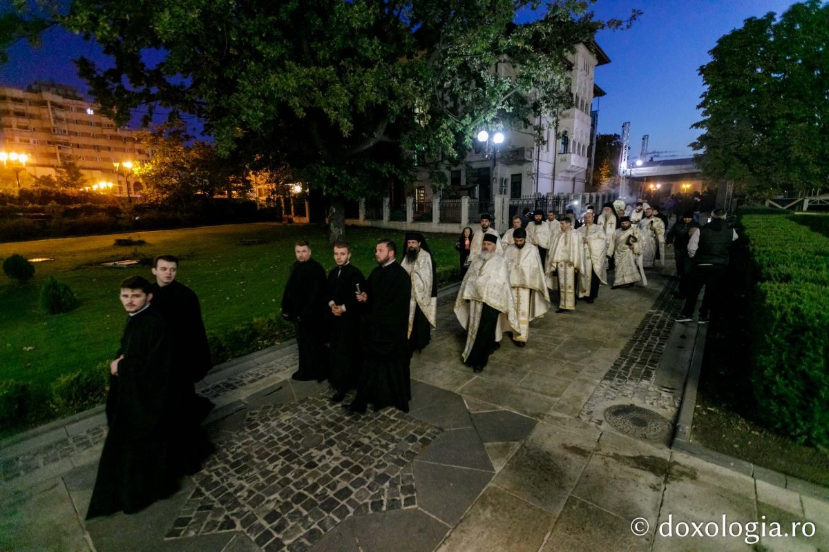 Procesiune cu moaștele Sfintei Parascheva la Iași 128832