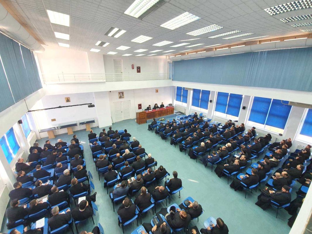 Conferinţă a preoţilor din protoieriile Alba Iulia și Sebeș 129058