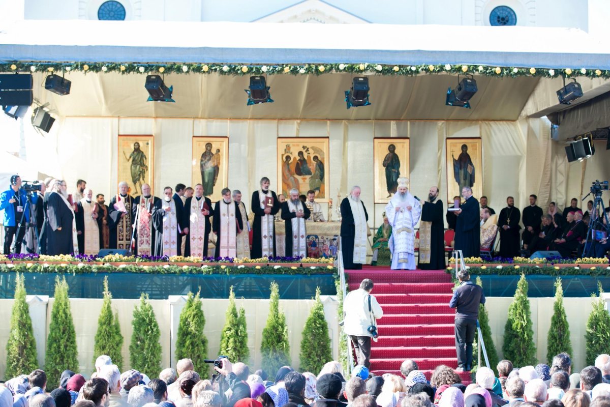 Bucurie și mărturisire în cetatea Iașilor, de ziua Sfintei Parascheva 129134