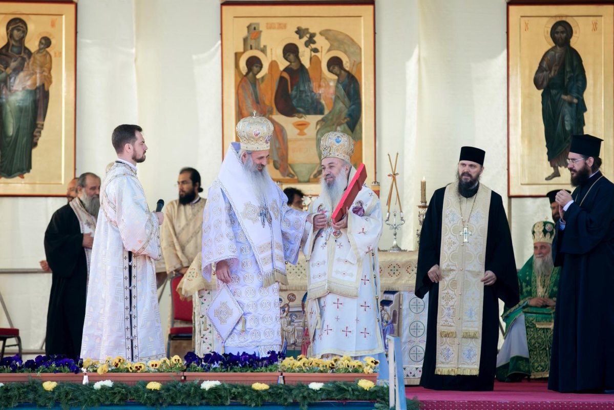 Bucurie și mărturisire în cetatea Iașilor, de ziua Sfintei Parascheva 129138