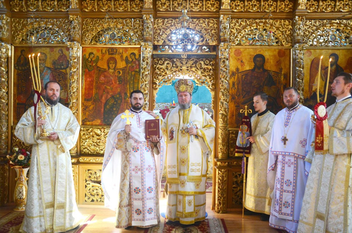 Sărbătoare în Parohia Vadu Crișului, Oradea 129241