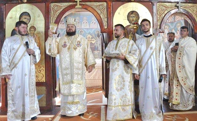 Slujire arhierească la Parohia Brebi, județul Sălaj 129240