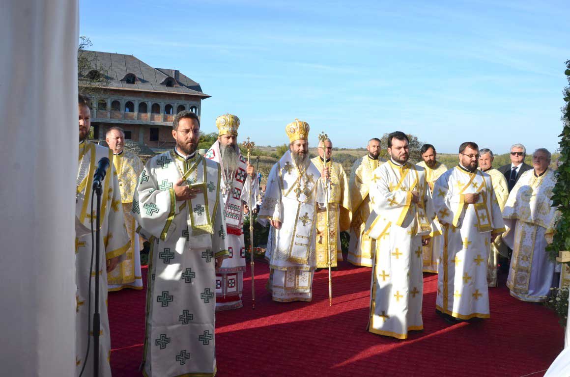 Sfânta Parascheva, ocrotitoarea Mănăstirii Dobrești din Timiș 129281