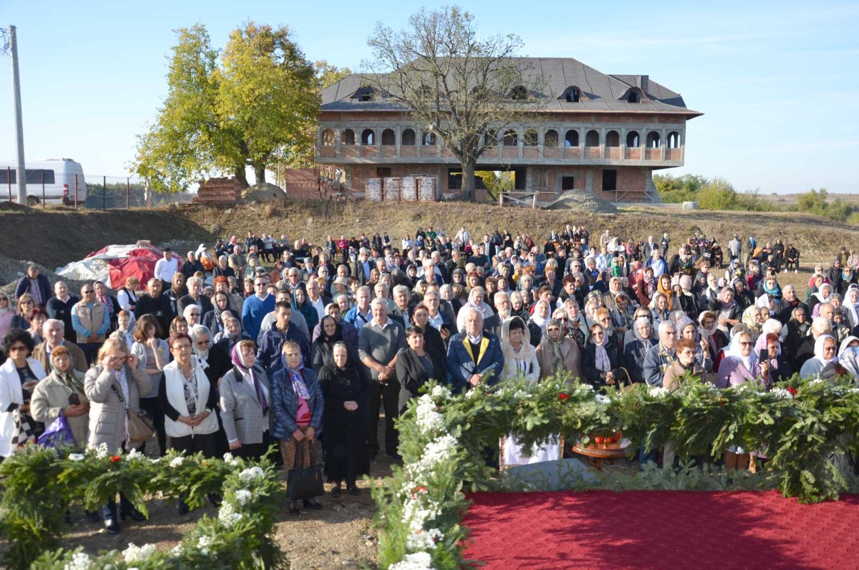 Sfânta Parascheva, ocrotitoarea Mănăstirii Dobrești din Timiș 129283