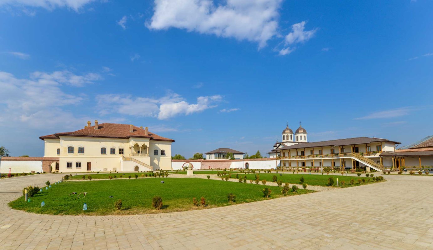 Un palat strălucitor după un sfert de mileniu în ruină 129371