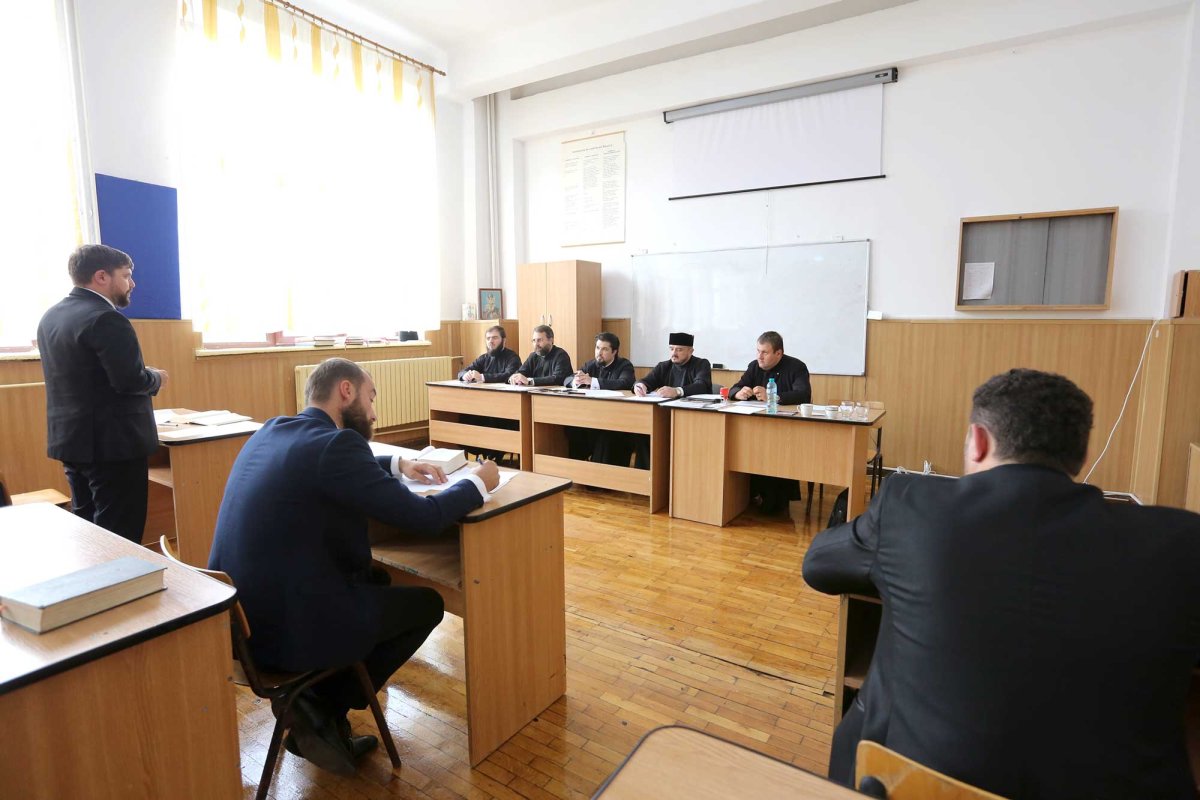 Examen de capacitate preoțească în Arhiepiscopia Buzăului și Vrancei 129467
