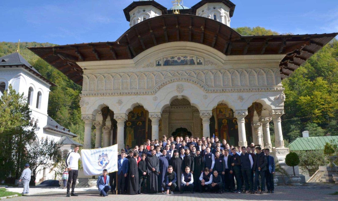 Pelerinaj duhovnicesc pentru seminariştii craioveni 129456