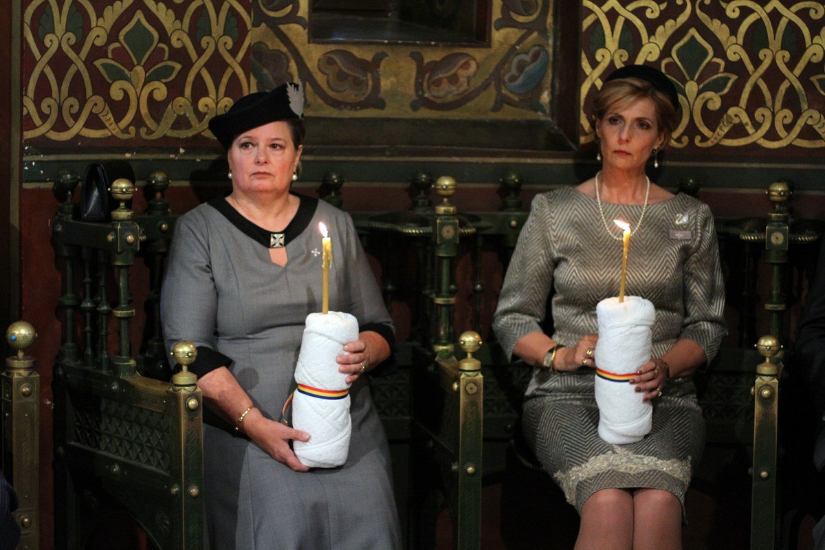 Mama Regelui Mihai I, reînhumată  la Curtea de Argeș 129664