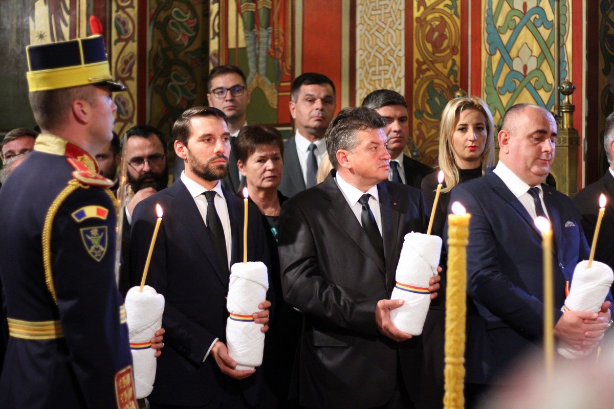 Mama Regelui Mihai I, reînhumată  la Curtea de Argeș 129665