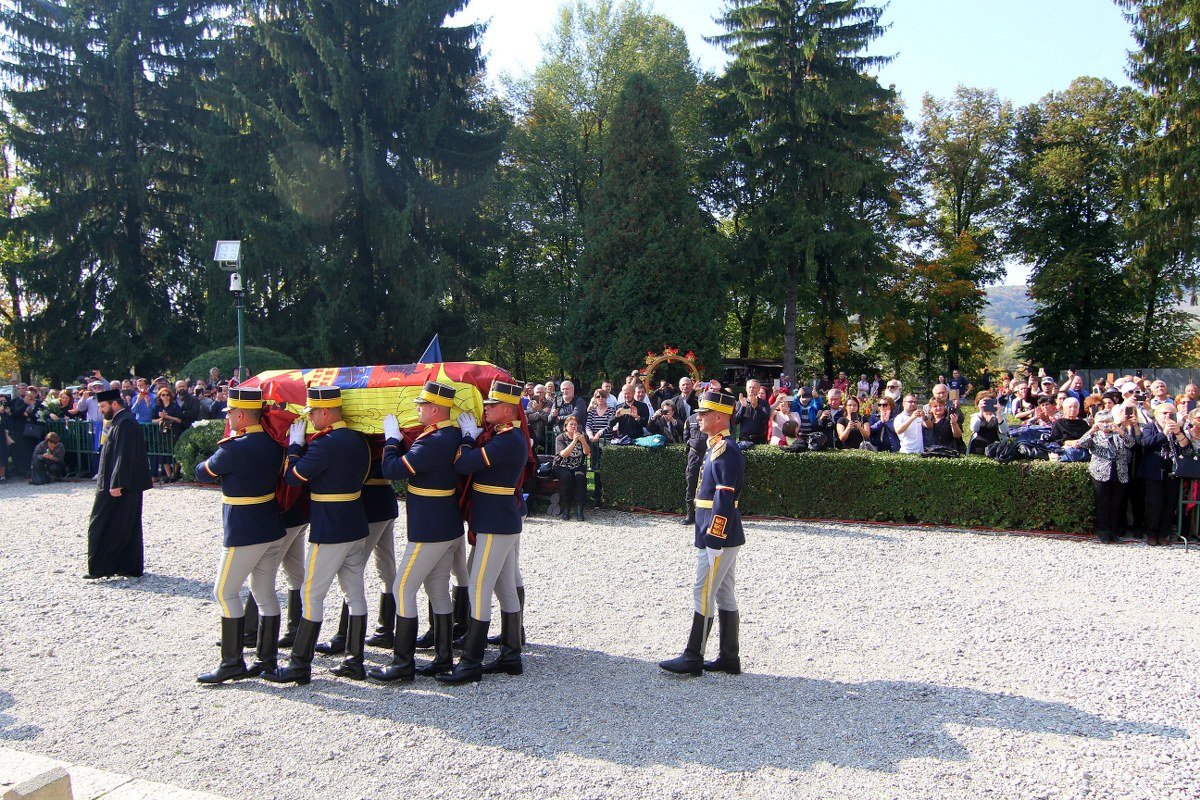 Mama Regelui Mihai I, reînhumată  la Curtea de Argeș 129676