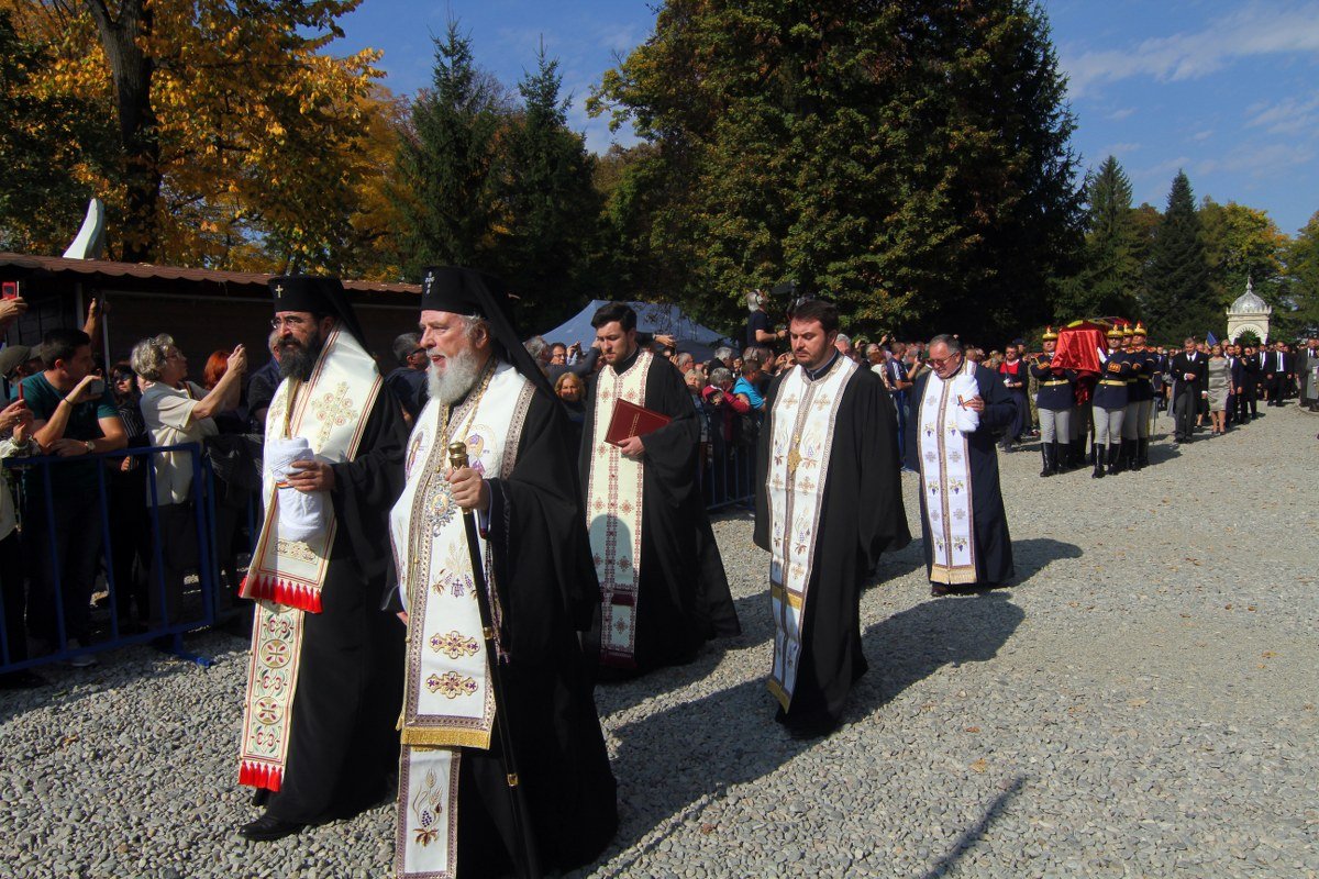 Mama Regelui Mihai I, reînhumată  la Curtea de Argeș 129679