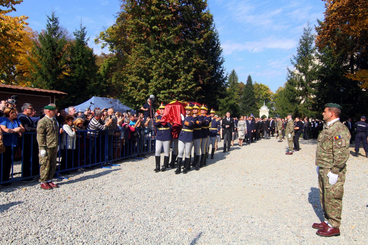 Mama Regelui Mihai I, reînhumată  la Curtea de Argeș 129680