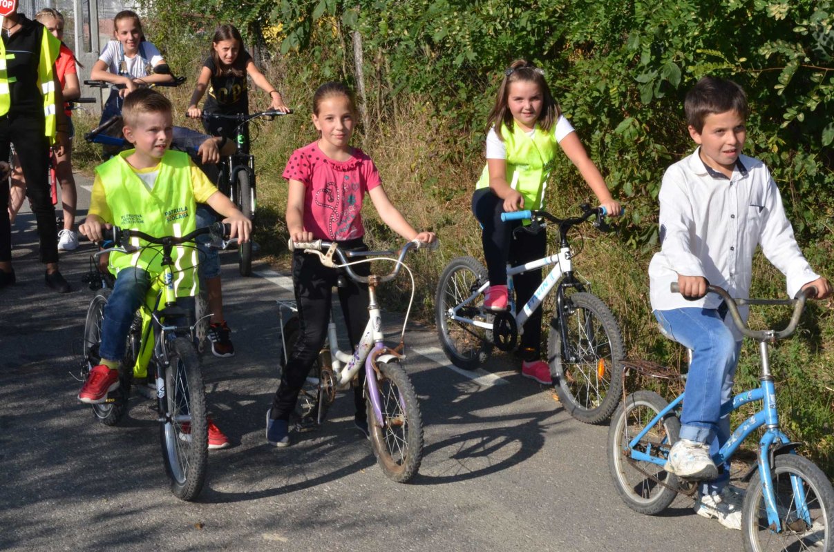 Crucea preotului de la sat 129920