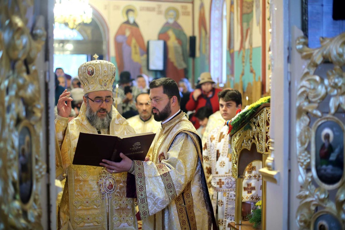 Pictură înnoită pentru o biserică din Vrancea 129932