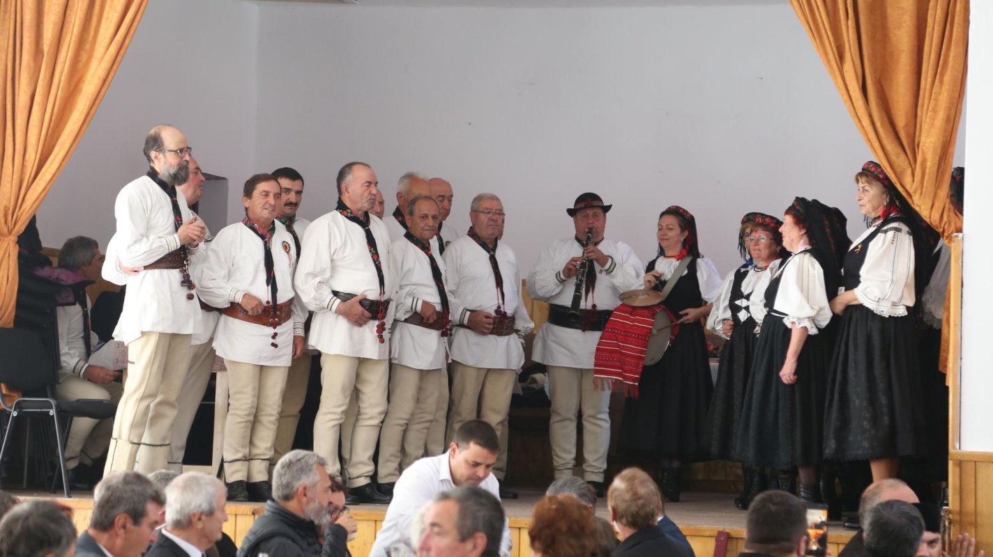 Bogata Olteană, satul cu o catedrală a simțământului românesc 129990