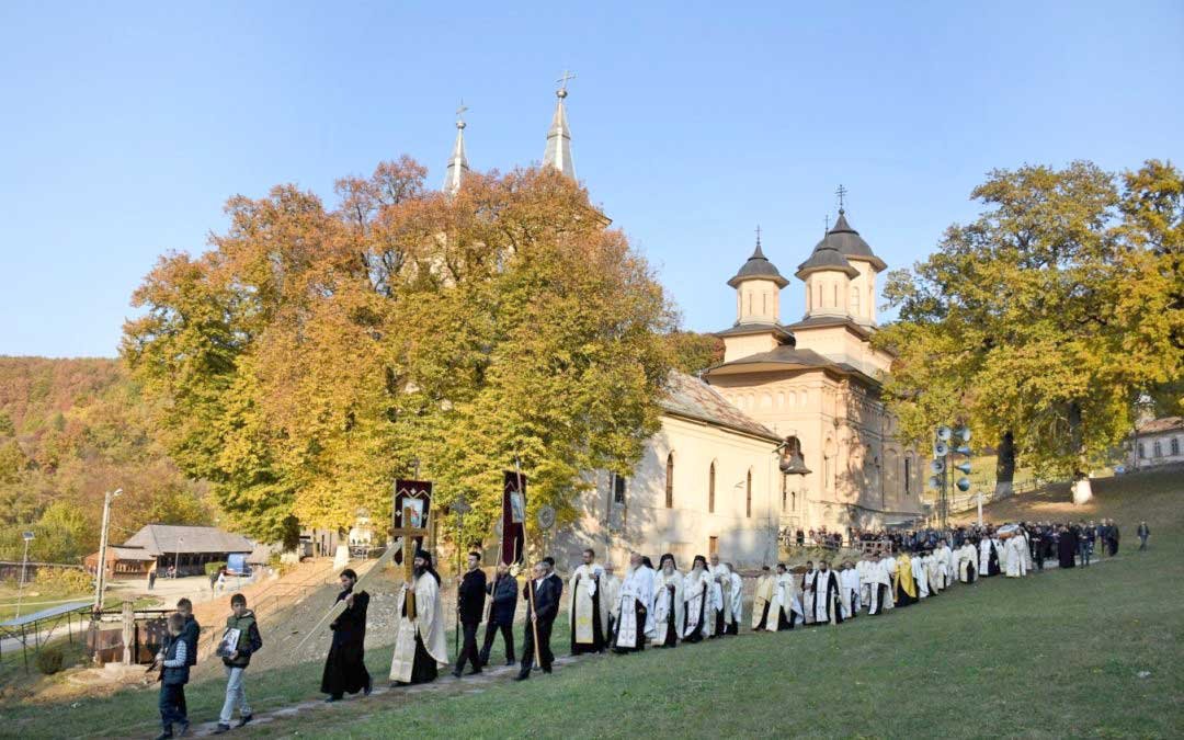 Înmormântarea arhimandritului Serafim Măciucă, la Nicula 130028
