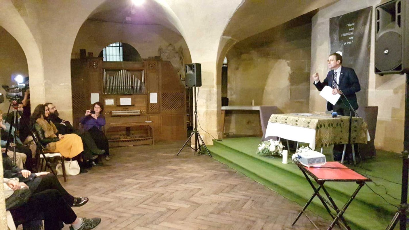 Festivalul românesc „Din dragoste pentru frumos“ de la Paris 130117