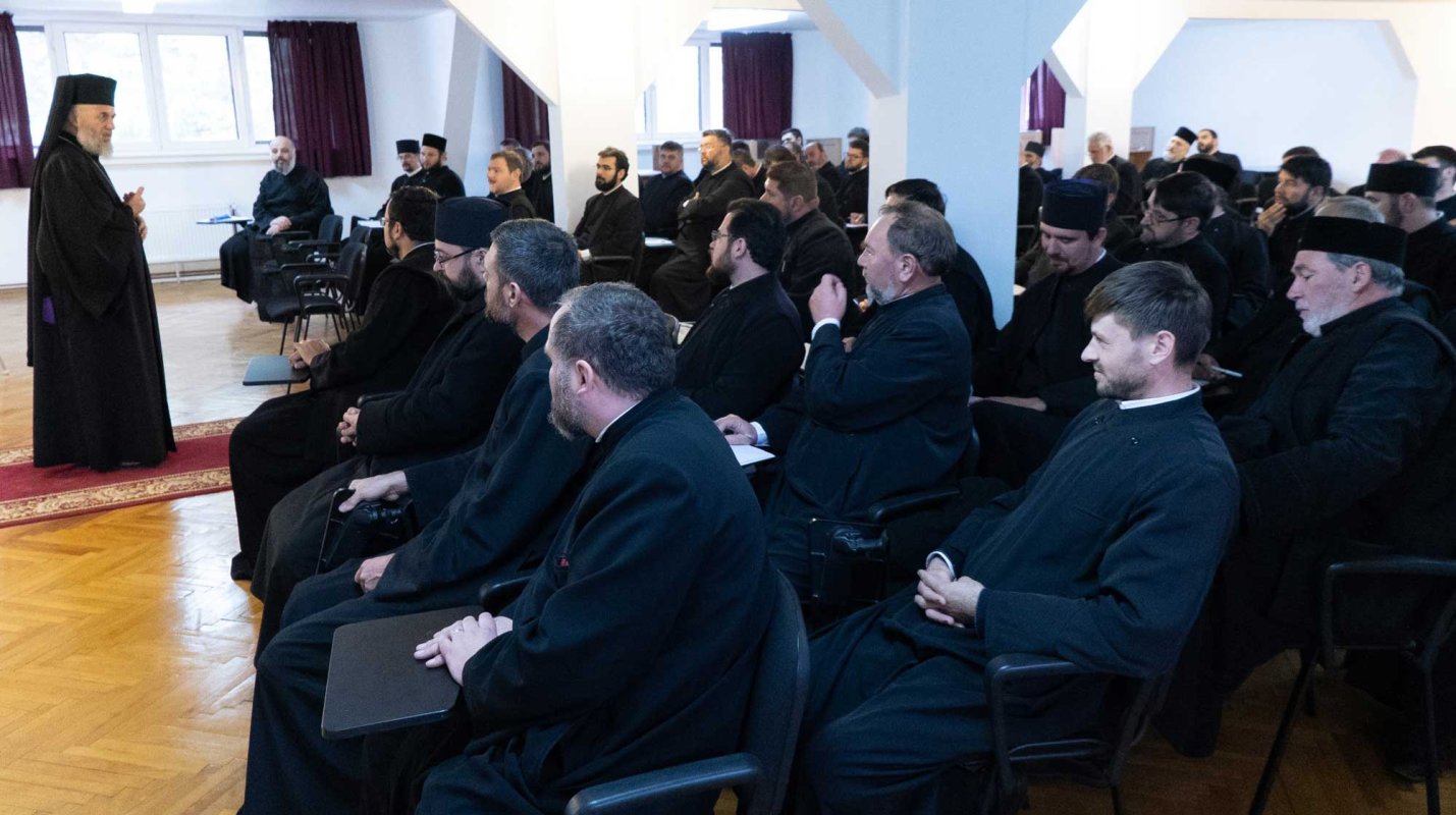 Întâlnirea responsabililor pentru cateheză la Galați 130180