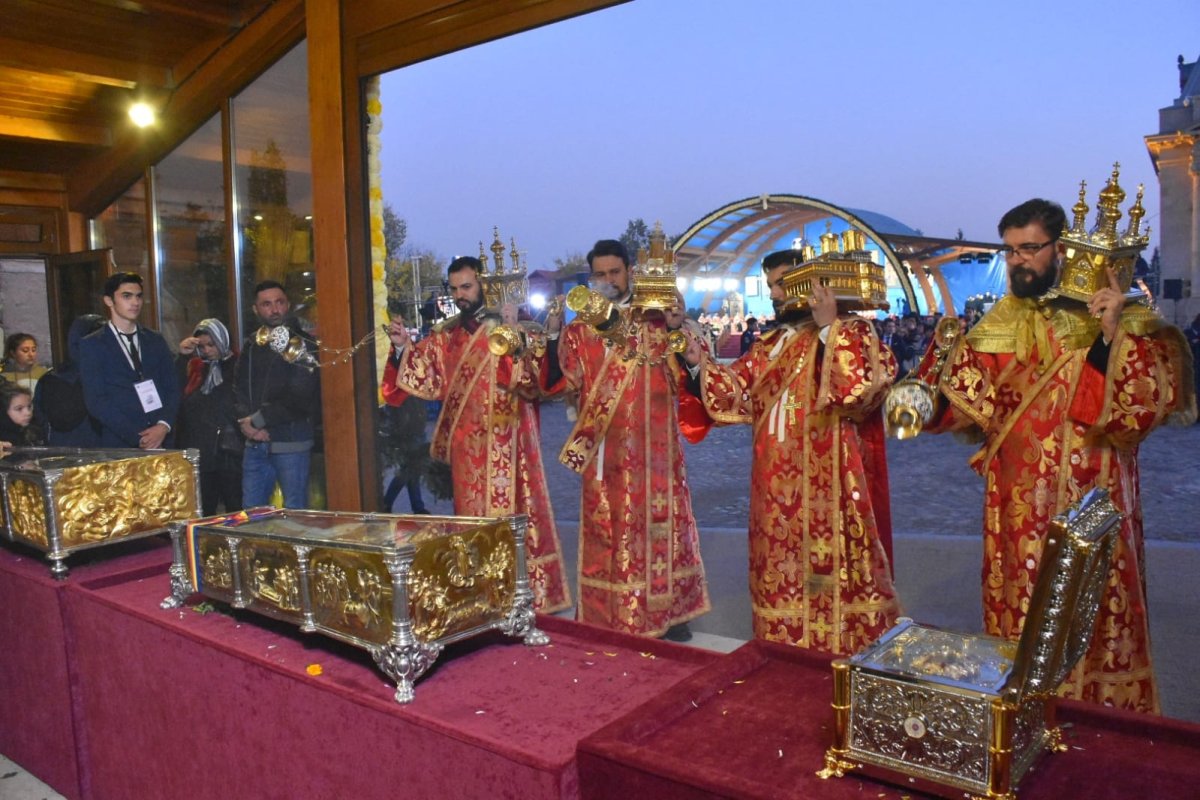 Privegherea în cinstea Mucenicului Dimitrie pe Colina Patriarhiei 130349