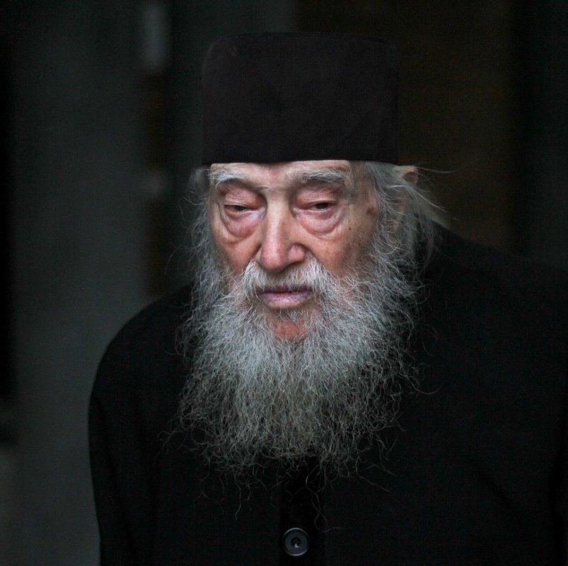 Șase decenii de strajă la racla Sfintei Filofteia 130154