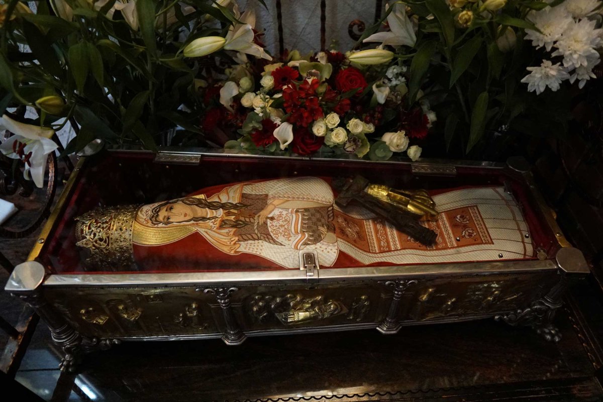 Șase decenii de strajă la racla Sfintei Filofteia 130157