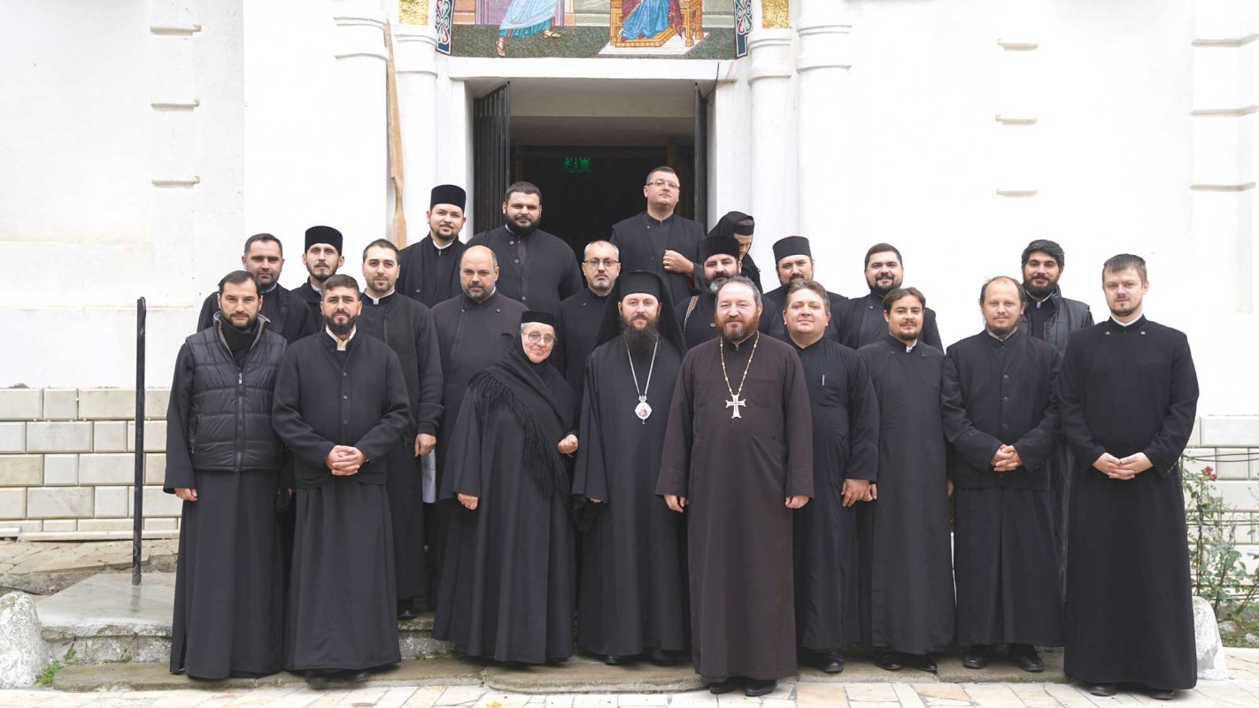 O nouă zi de cursuri preoțești la Miclăușeni 130324