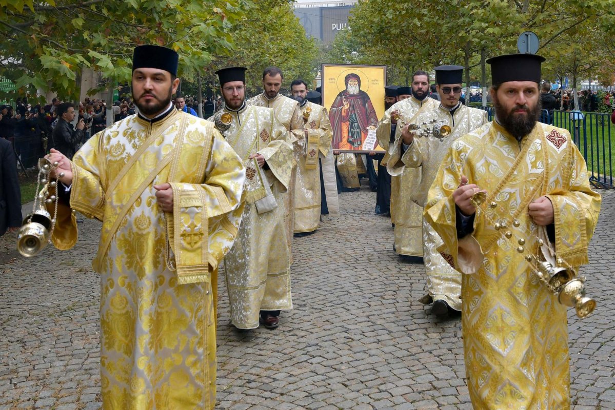 Oaspeţii Cuviosului Dimitrie în cetatea primitoare a Bucureştilor 130371