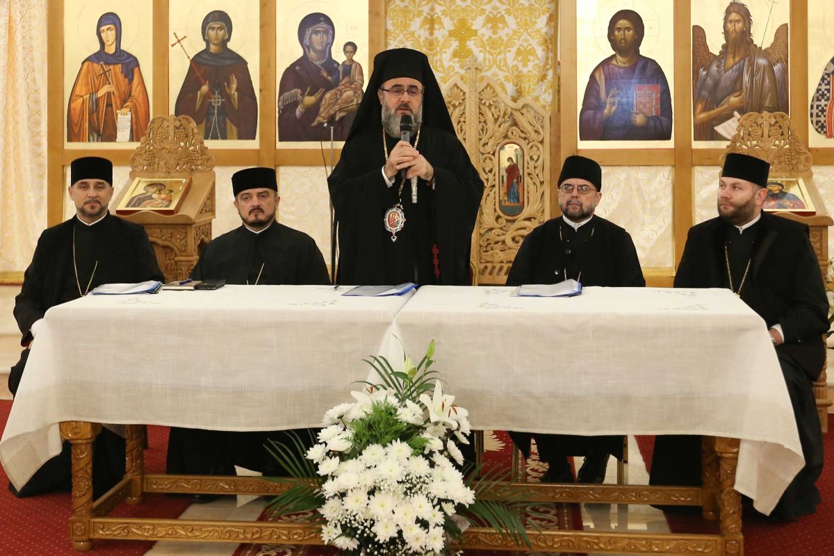 Preoții din Vrancea, în conferință de toamnă 130303