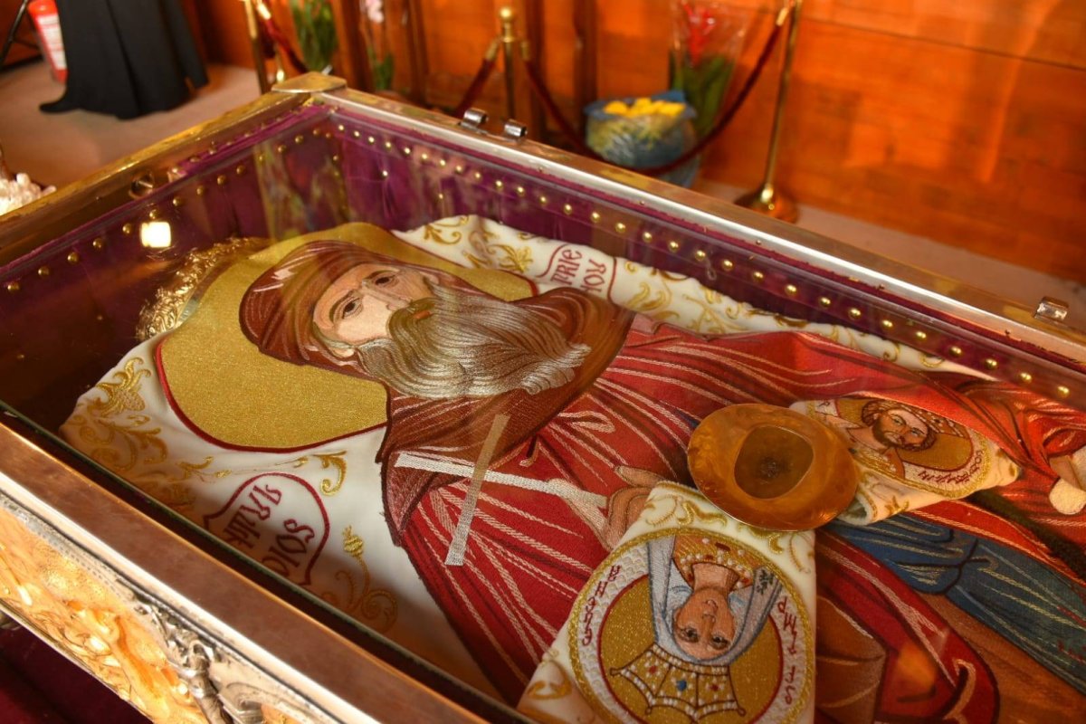 Liturghie arhierească de prăznuirea Mucenicului Dimitrie 130395