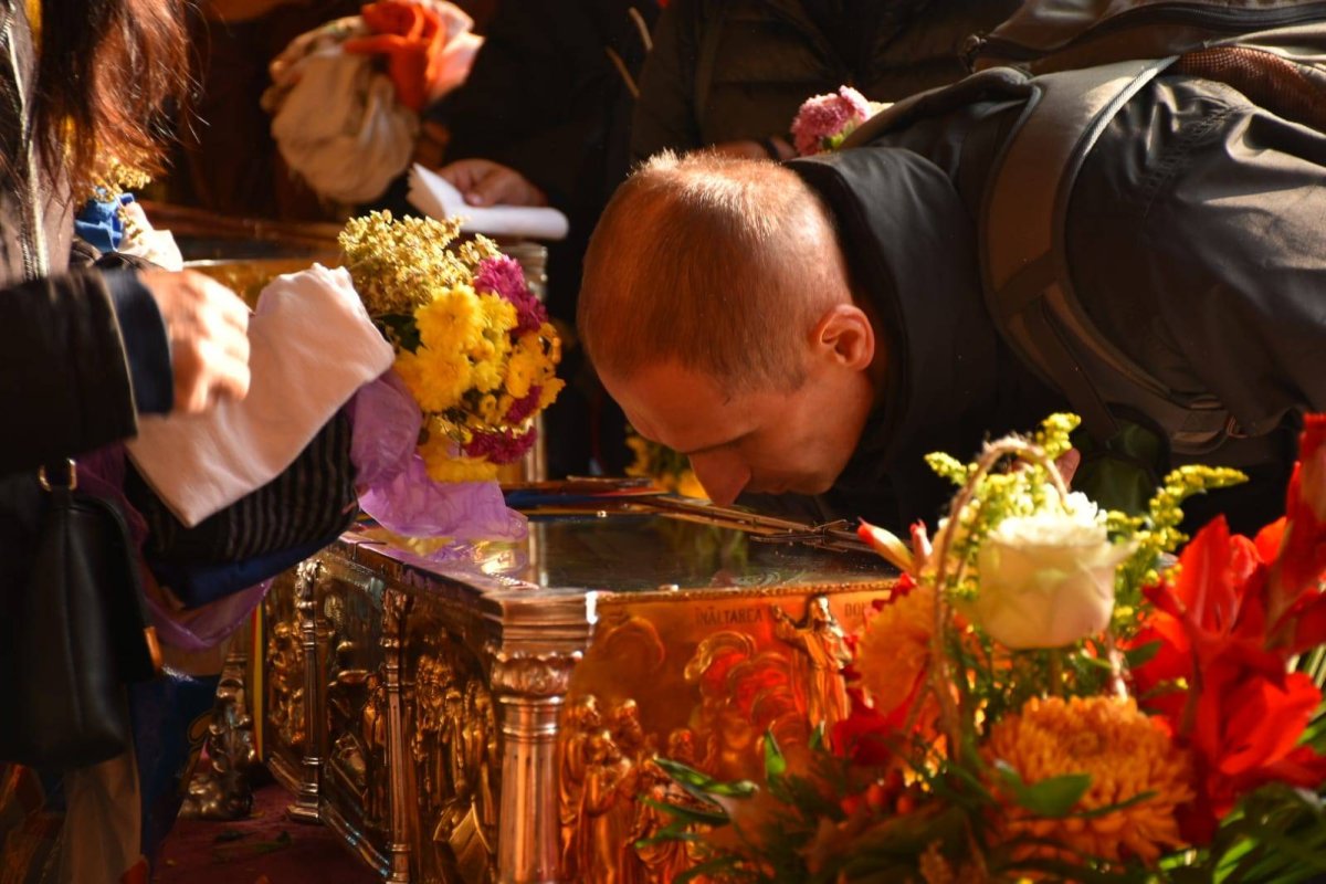 Liturghie arhierească de prăznuirea Mucenicului Dimitrie 130436