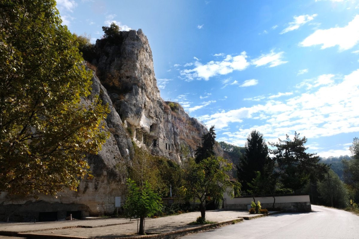 Din satul modest, strălucește astăzi în Capitala României 129862