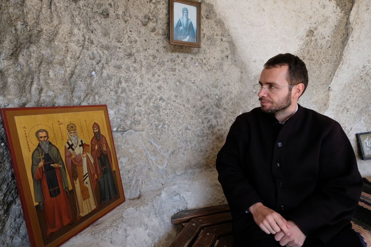 Din satul modest, strălucește astăzi în Capitala României 129872