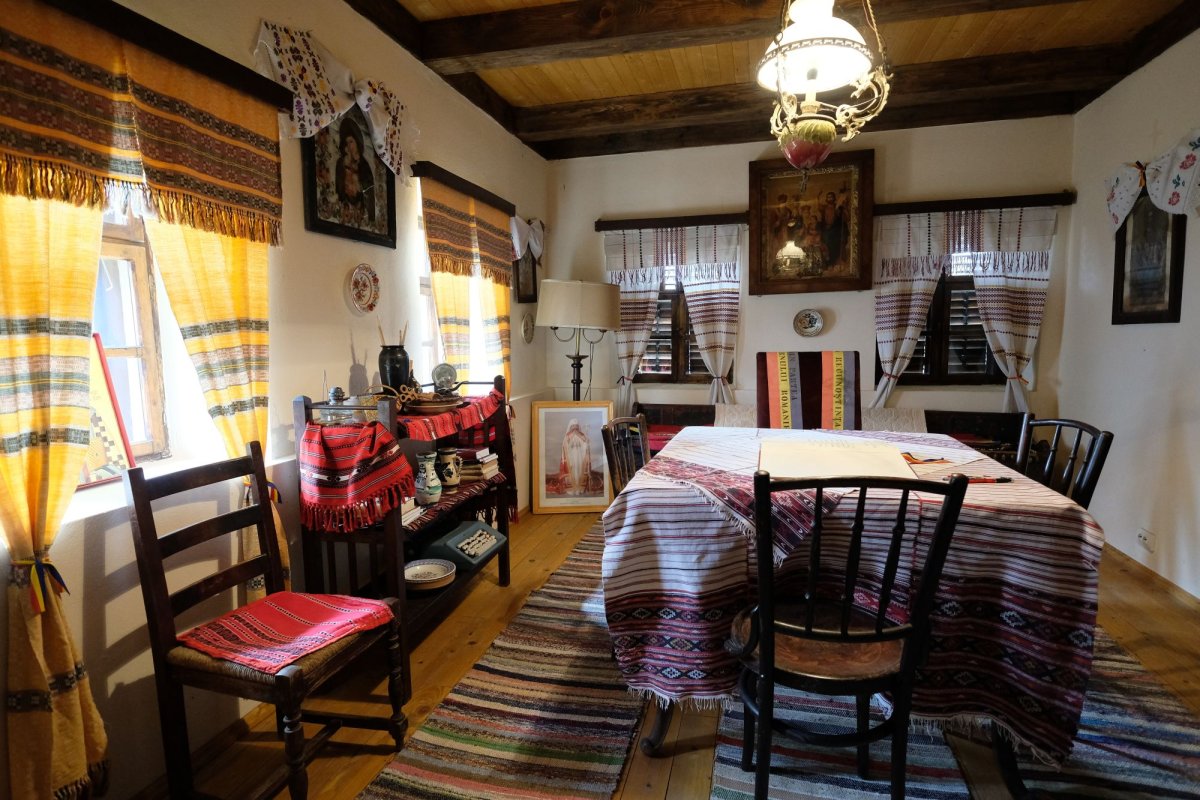 Vlădeni, izvorul unui fluviu de teologie românească 129805