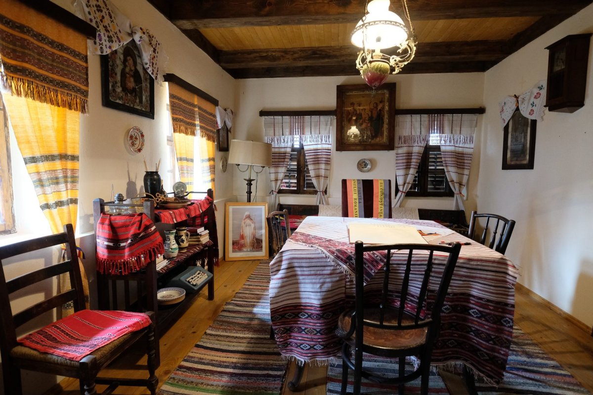 Vlădeni, izvorul unui fluviu de teologie românească 129823