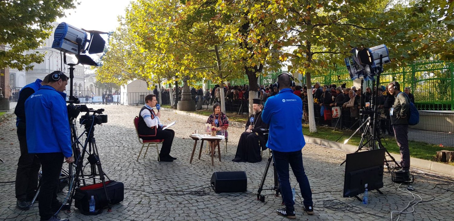 BASILICA, între satul tradiţional  şi diaspora română 130644