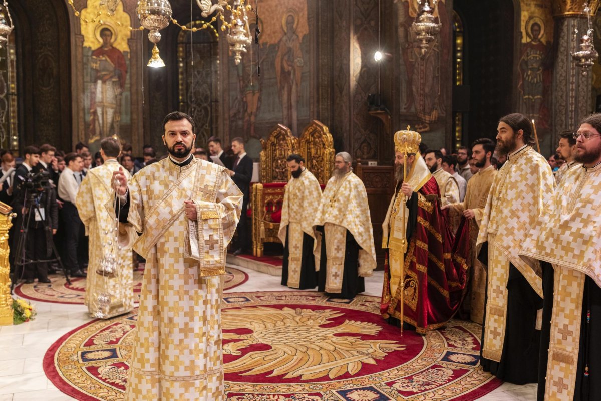 Priveghere pentru Sfântul Mitropolit Iachint la Catedrala Patriarhală 130752