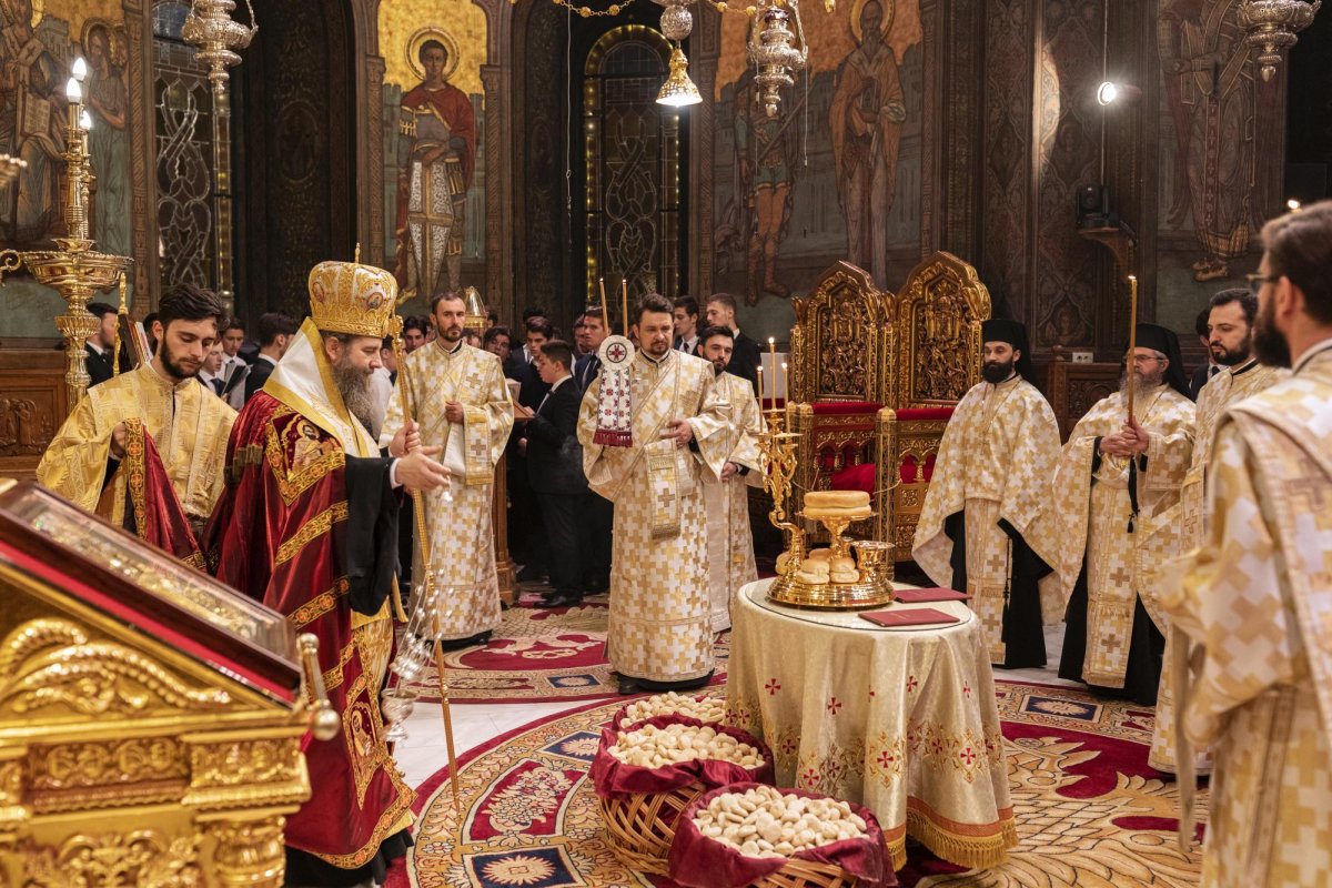 Priveghere pentru Sfântul Mitropolit Iachint la Catedrala Patriarhală 130767