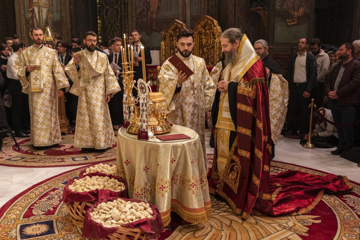 Priveghere pentru Sfântul Mitropolit Iachint la Catedrala Patriarhală 130770