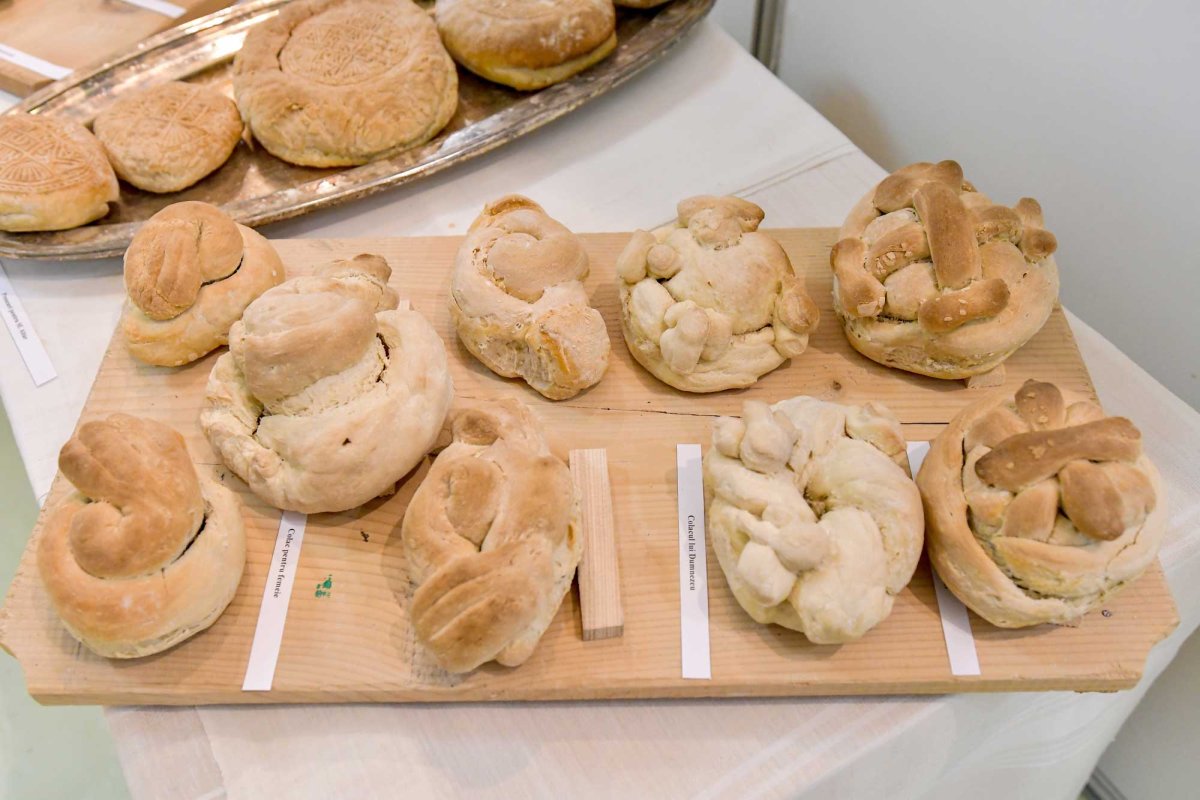 Comori ialomițene de tradiții, artă și istorie 130936