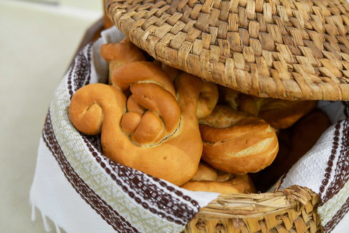 Comori ialomițene de tradiții, artă și istorie 130947