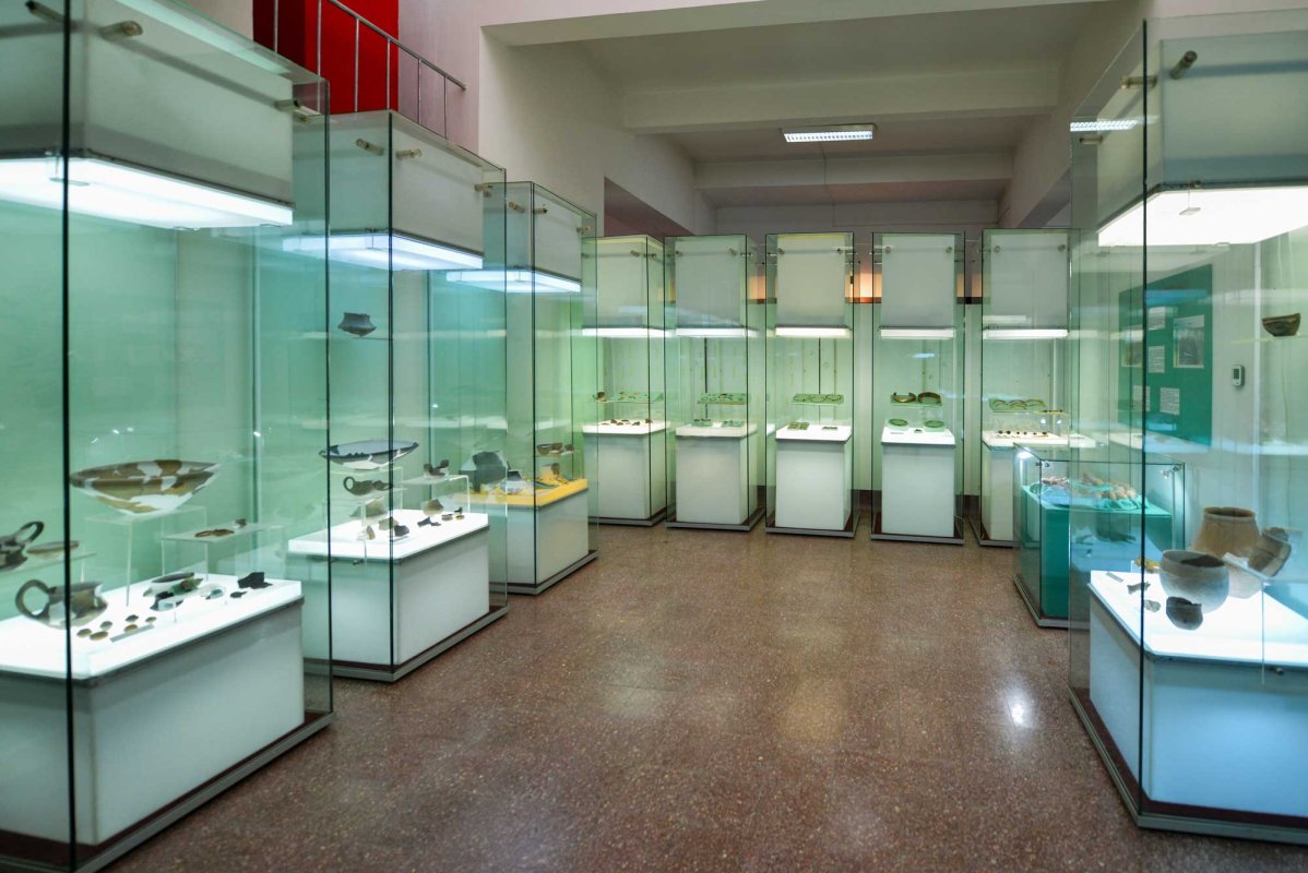 Comori ialomițene de tradiții, artă și istorie 130956