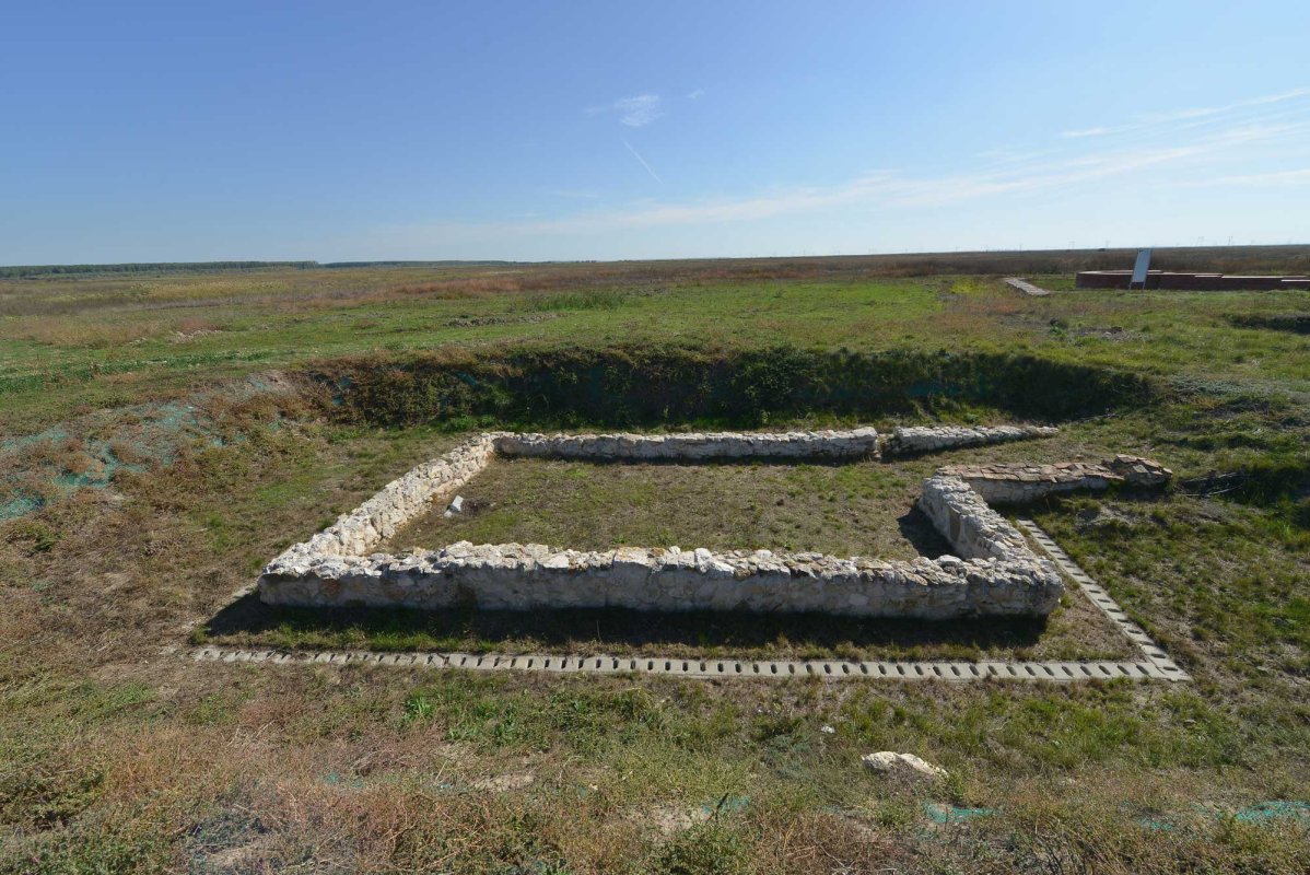 Comori ialomițene de tradiții, artă și istorie 130958