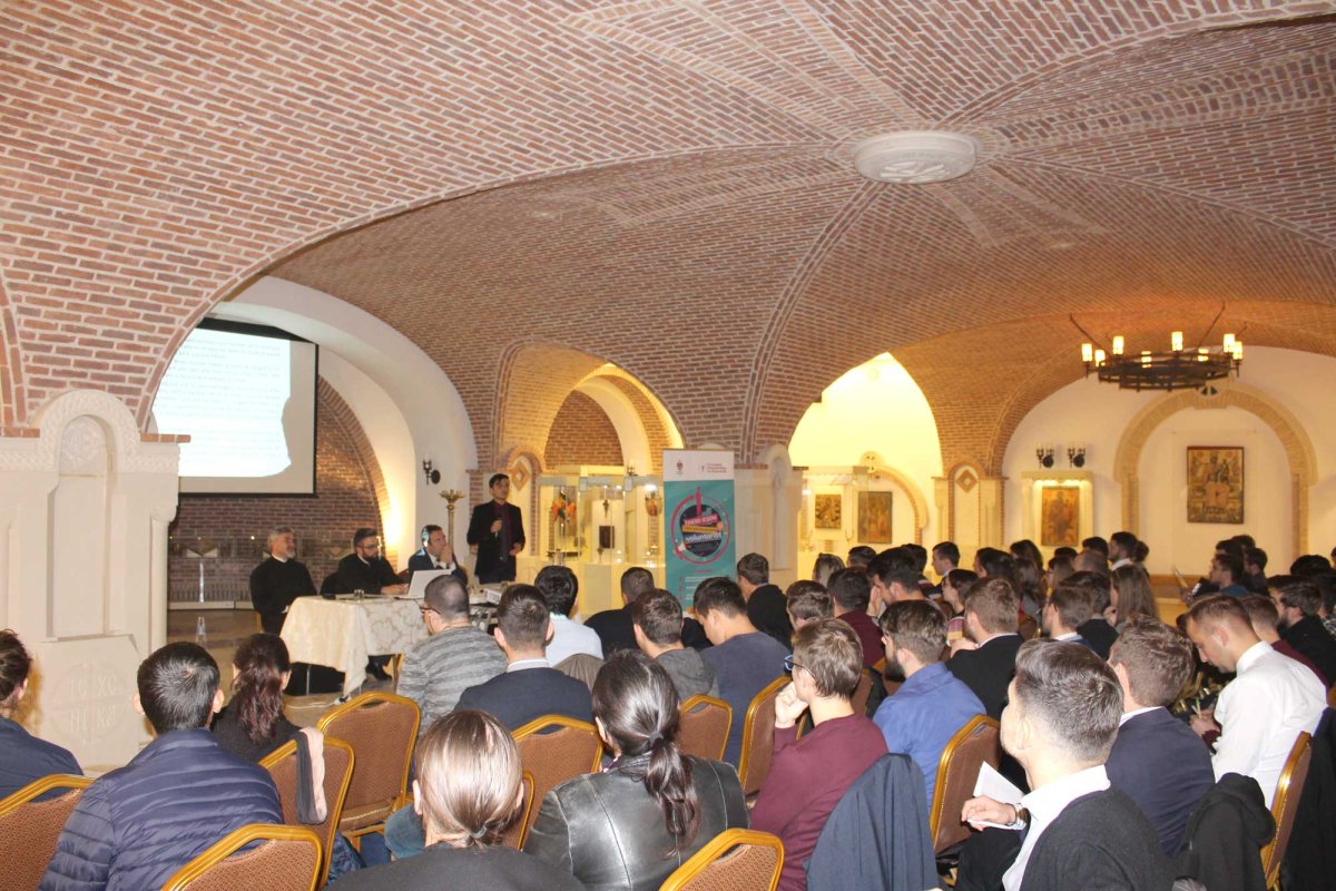 Conferință pentru tineri la Muzeul Mitropolitan din Iaşi 130921